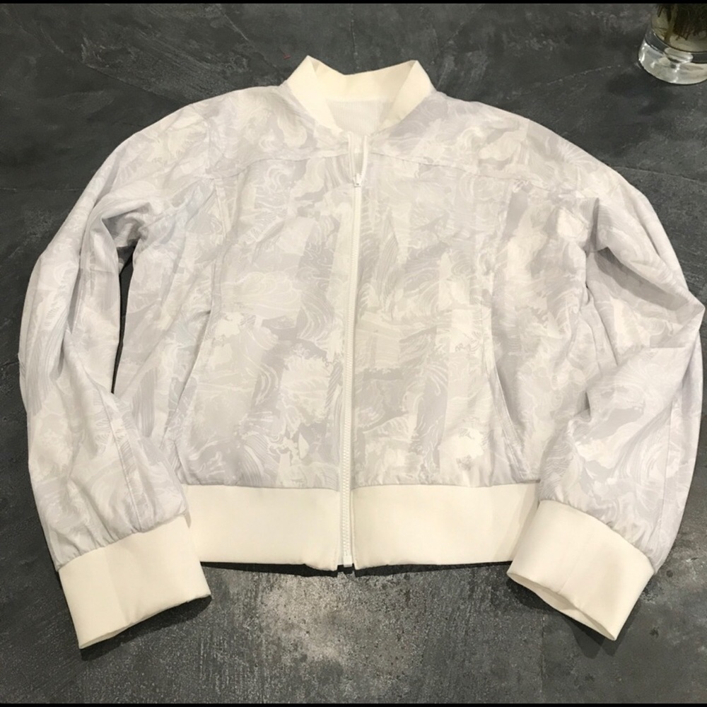 Lululemon reversible bomber jacket 🍋